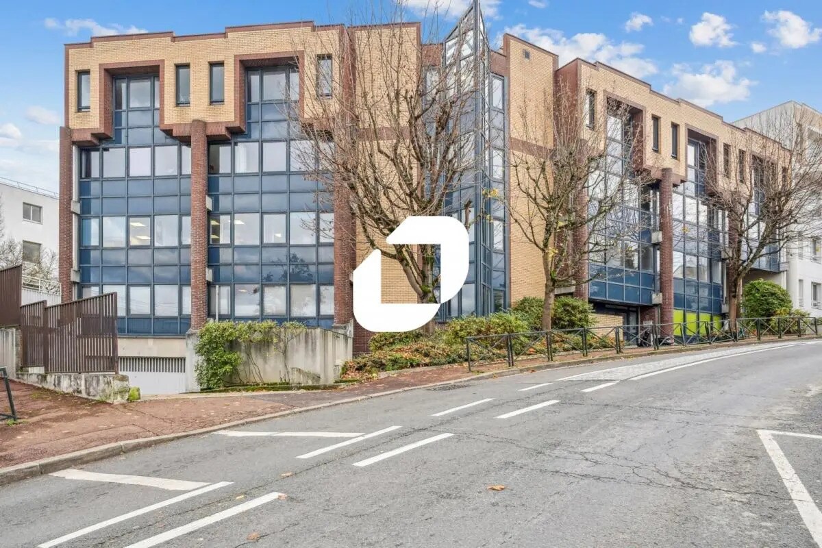 Bureau dans Garches à louer Photo de l’immeuble– Image 1 sur 23