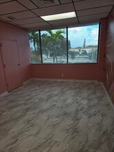 750 E Sample Rd, Pompano Beach, FL à louer Photo intérieure– Image 2 sur 2