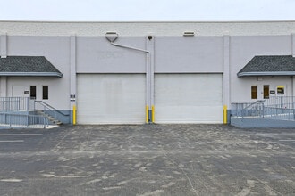 7950-7966 NW 14th St, Miami, FL à louer Photo de l’immeuble– Image 1 sur 14