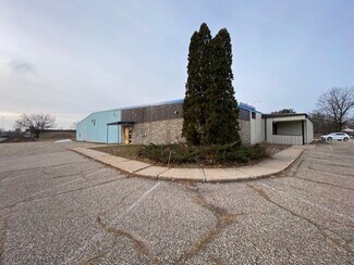 Plus de détails pour 2525 Dixon St, Stevens Point, WI - Local d’activités à vendre