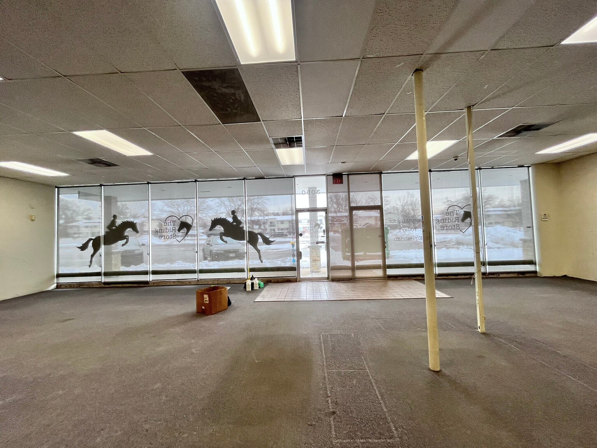 3010-3054 W Hobson Rd, Woodridge, IL à louer Photo intérieure– Image 1 sur 7