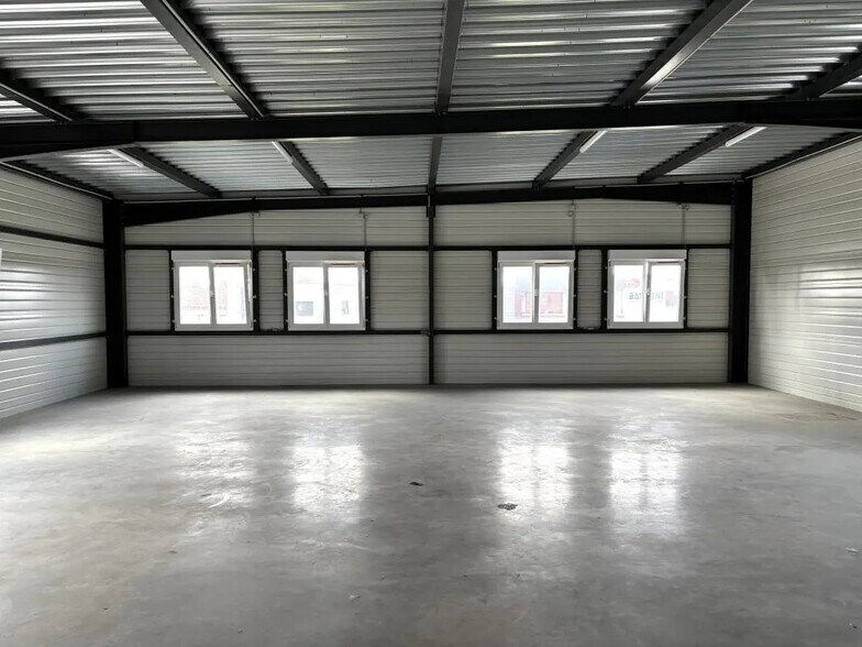 Local d’activités dans Toulouse à louer - Photo de l’immeuble – Image 2 sur 23