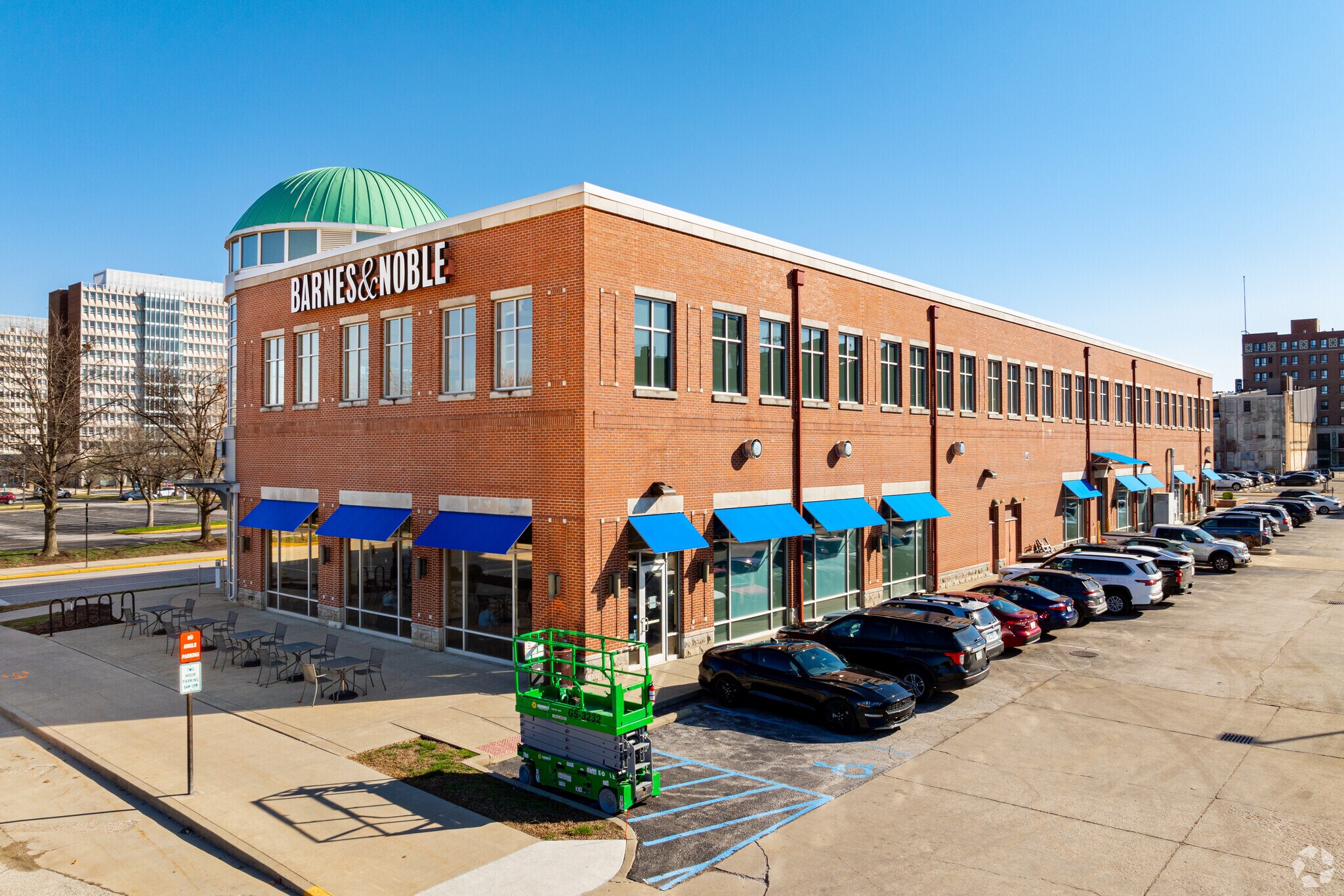 22 N 5th St, Terre Haute, IN à louer Photo principale– Image 1 sur 17