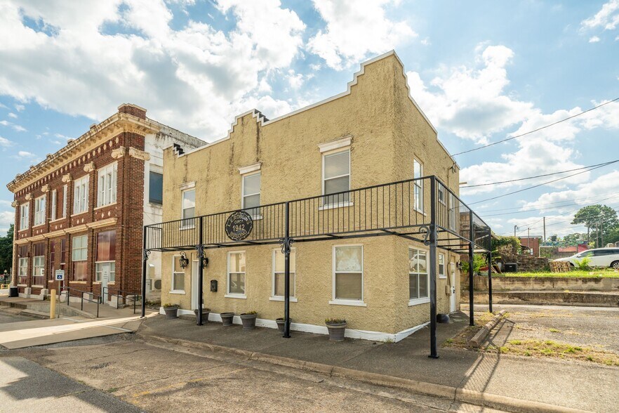 104 N 3rd St, Heber Springs, AR à vendre - Photo de l’immeuble – Image 3 sur 42