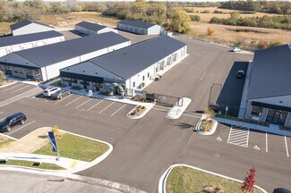 Plus de détails pour 2909 Rise Way, Jackson, WI - Local d'activités à louer