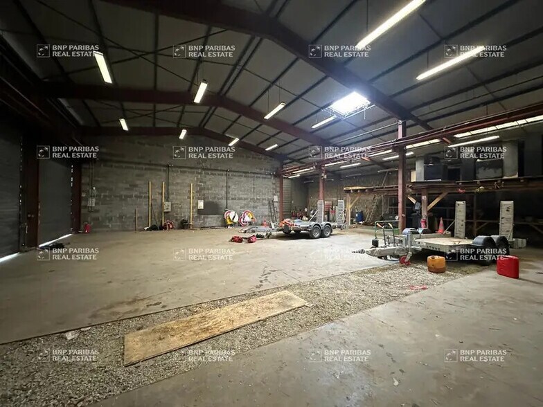 Bureau dans Parçay-Meslay à louer - Photo de l’immeuble – Image 1 sur 16