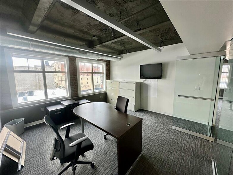 210 E Washington St, New Castle, PA à louer - Photo intérieure – Image 2 sur 13