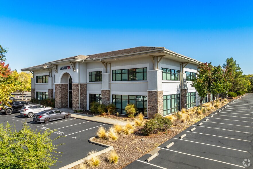 605 Coolidge Dr, Folsom, CA à louer - Photo principale – Image 1 sur 4