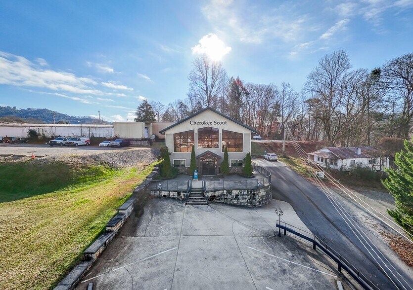 89 Sycamore St, Murphy, NC à vendre - Photo de l’immeuble – Image 3 sur 20