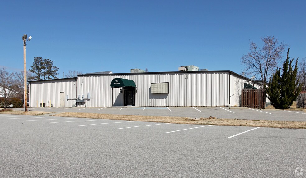 11155 US Highway 70 W, Clayton, NC à louer - Photo de l’immeuble – Image 2 sur 3