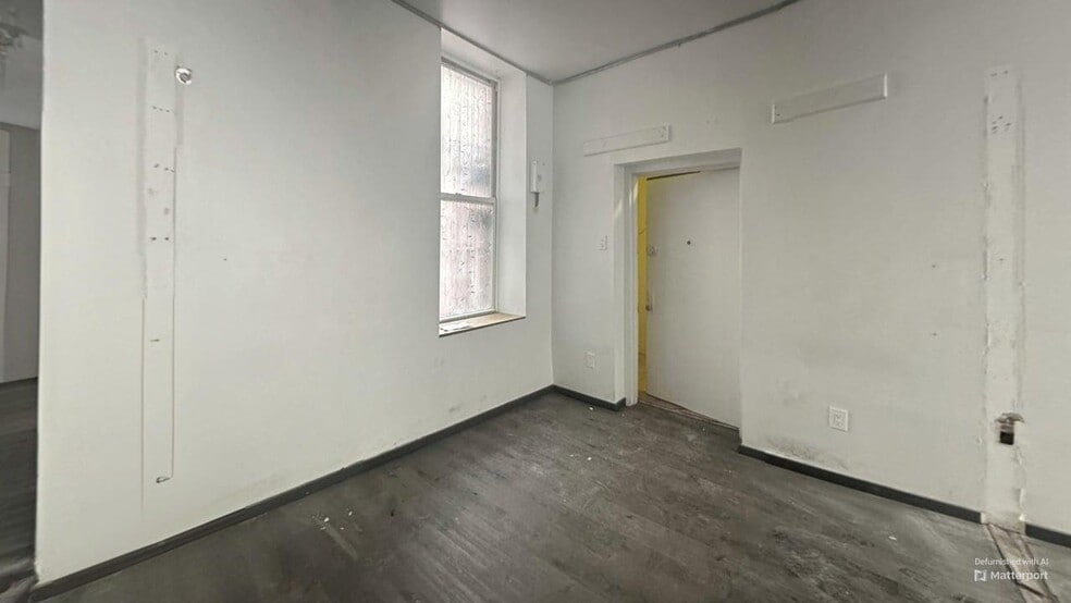 309 Bedford Ave, Brooklyn, NY à louer - Photo de l’immeuble – Image 2 sur 7