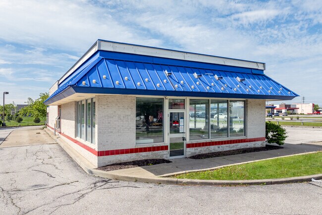 Plus de détails pour 6671 Pearl Rd, Cleveland, OH - Local commercial à vendre