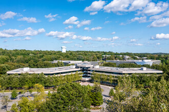 500 Summit Lake Dr, Valhalla, NY - VUE AÉRIENNE  vue de carte - Image1