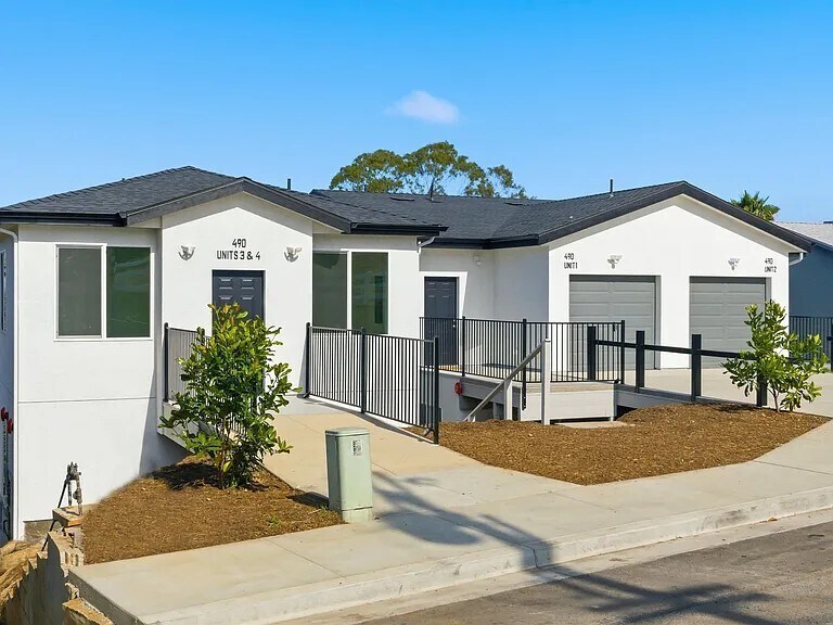 490 Lado De Loma Dr, Vista, CA à vendre - Photo de l’immeuble – Image 3 sur 10