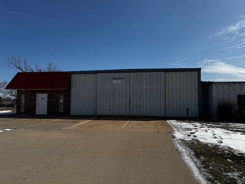 7801 N Harrison Ave, Shawnee, OK à louer - Photo principale – Image 1 sur 12