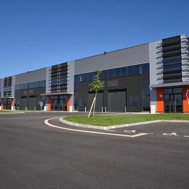 Plus de détails pour Local d'activités à louer