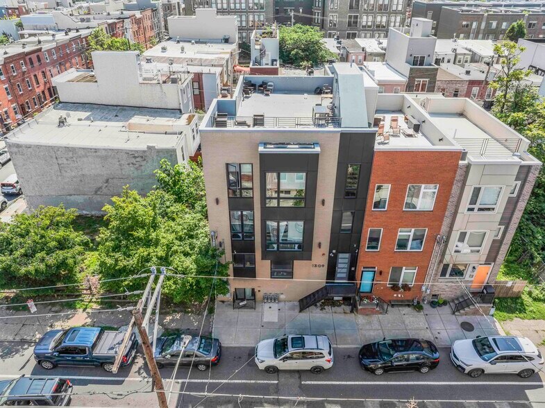 1309 S 20th St, Philadelphia, PA à vendre - Photo de l’immeuble – Image 2 sur 43