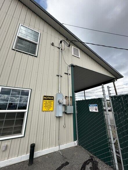 2630 Van Horn Rd, Fairbanks, AK à vendre - Photo de l’immeuble – Image 3 sur 17