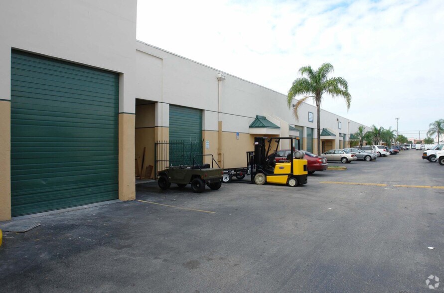 7760 W 20th Ave, Hialeah, FL à vendre - Photo de l’immeuble – Image 3 sur 89