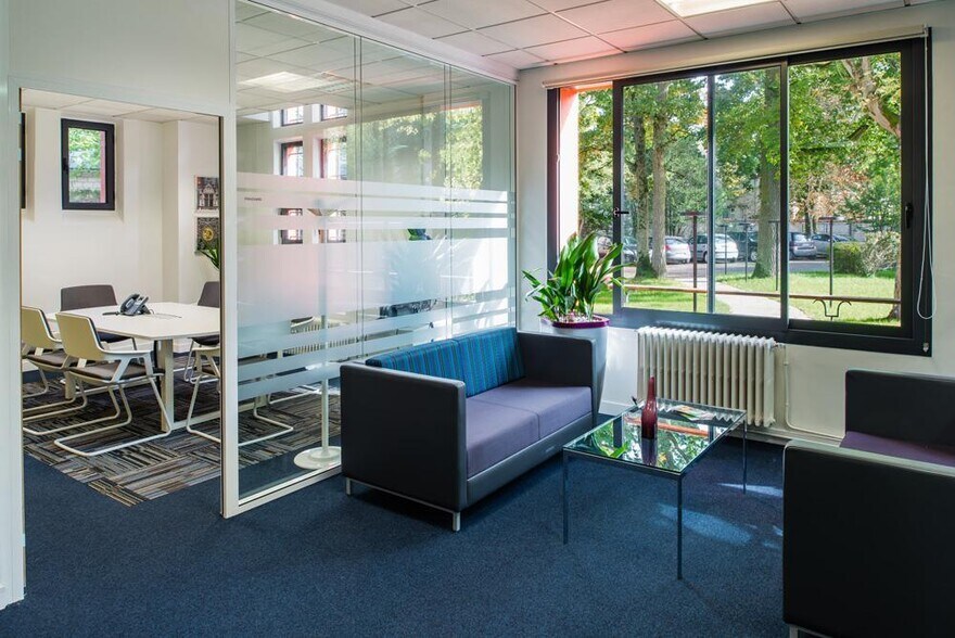 3 Rue Paul Tavernier, Fontainebleau à louer - Photo intérieure – Image 2 sur 13