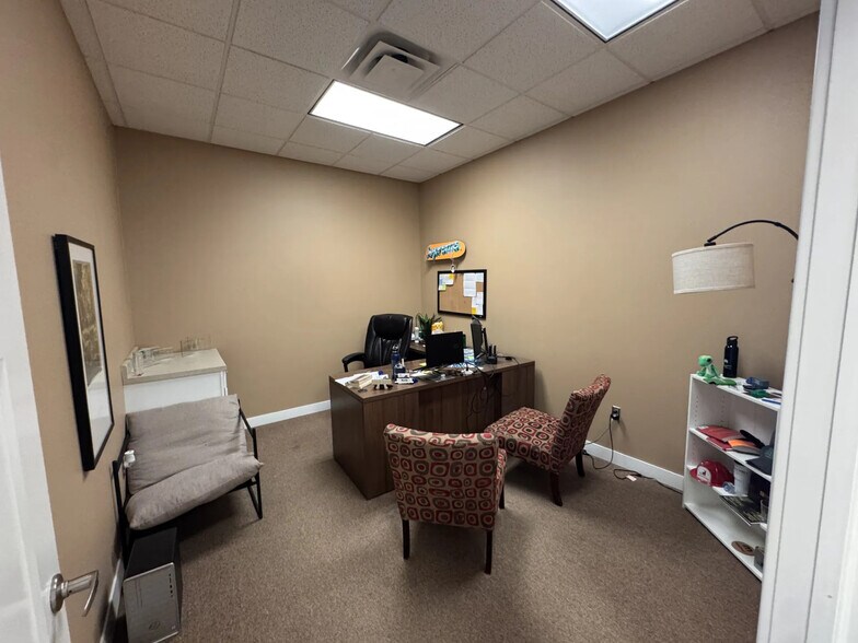 2200 W 49th St, Sioux Falls, SD à louer - Photo intérieure – Image 2 sur 7