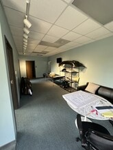 16145-16185 Leone Dr, Macomb Township, MI à louer Photo intérieure– Image 1 sur 8