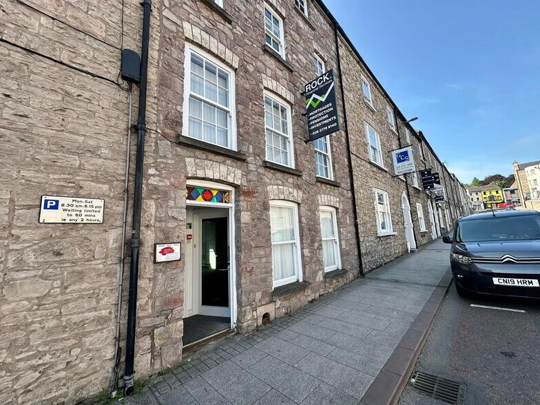 23 College St, Armagh à louer - Photo principale – Image 1 sur 2