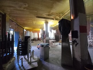 Plus de détails pour Local commercial à louer