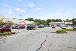 Plus de détails pour 121-137 Marion Rd, Wareham, MA - Local commercial à louer