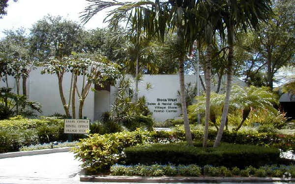7763 W Glades Rd, Boca Raton, FL à louer Photo de l’immeuble– Image 1 sur 8