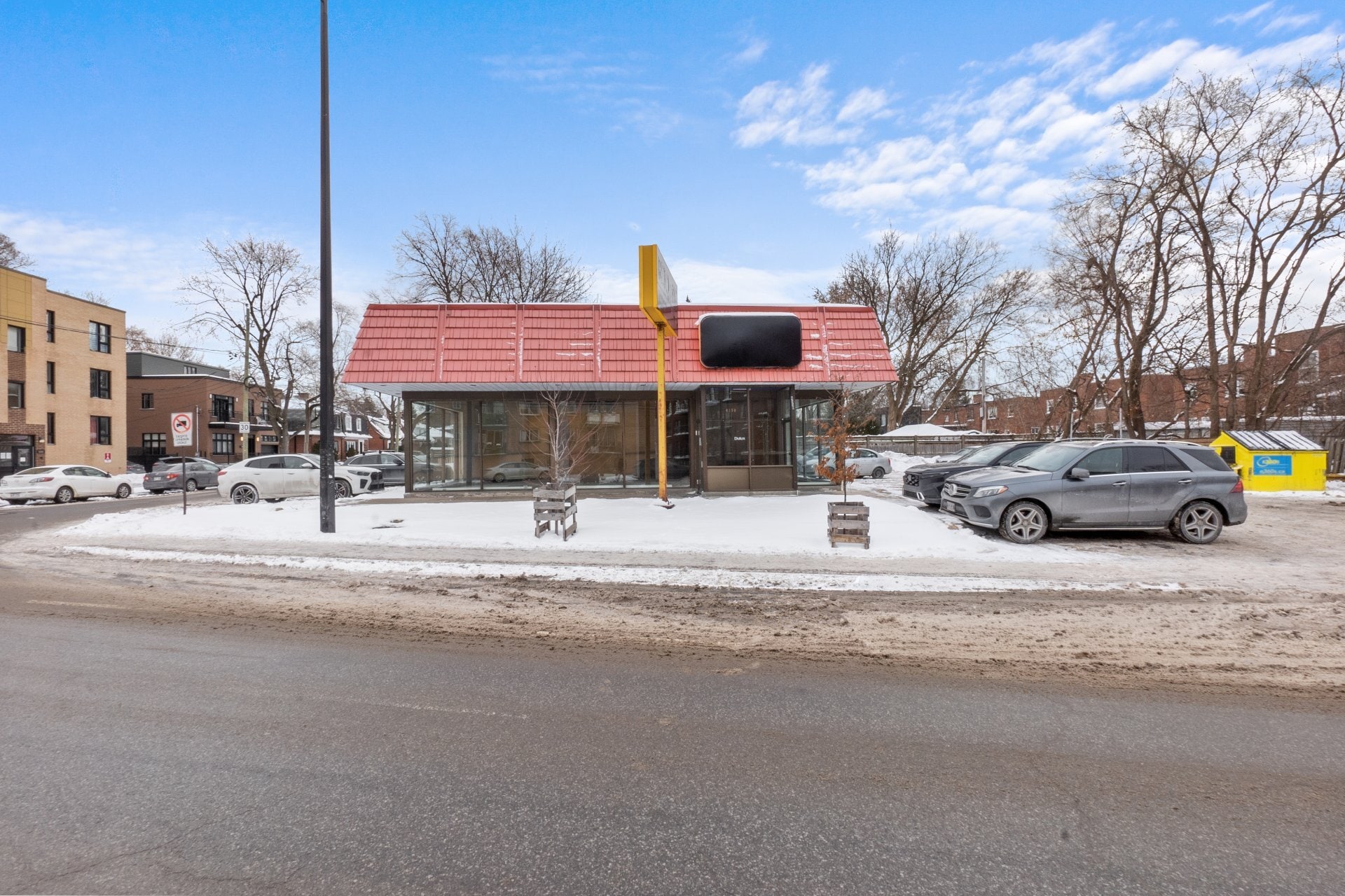 6150-6170 Ch de la Côte-Saint-Luc, Montréal, QC à louer Photo principale– Image 1 sur 5
