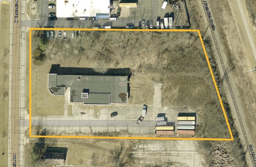 8200-8218 N Teutonia Ave, Brown Deer, WI à louer - Aérien – Image 2 sur 2
