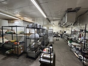 748 Donald Lee Hollowell Pky, Atlanta, GA à vendre Photo intérieure– Image 2 sur 12