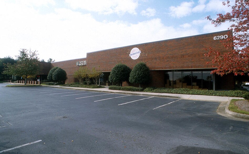 6290 Jimmy Carter Blvd, Norcross, GA à louer - Photo de l’immeuble – Image 3 sur 6