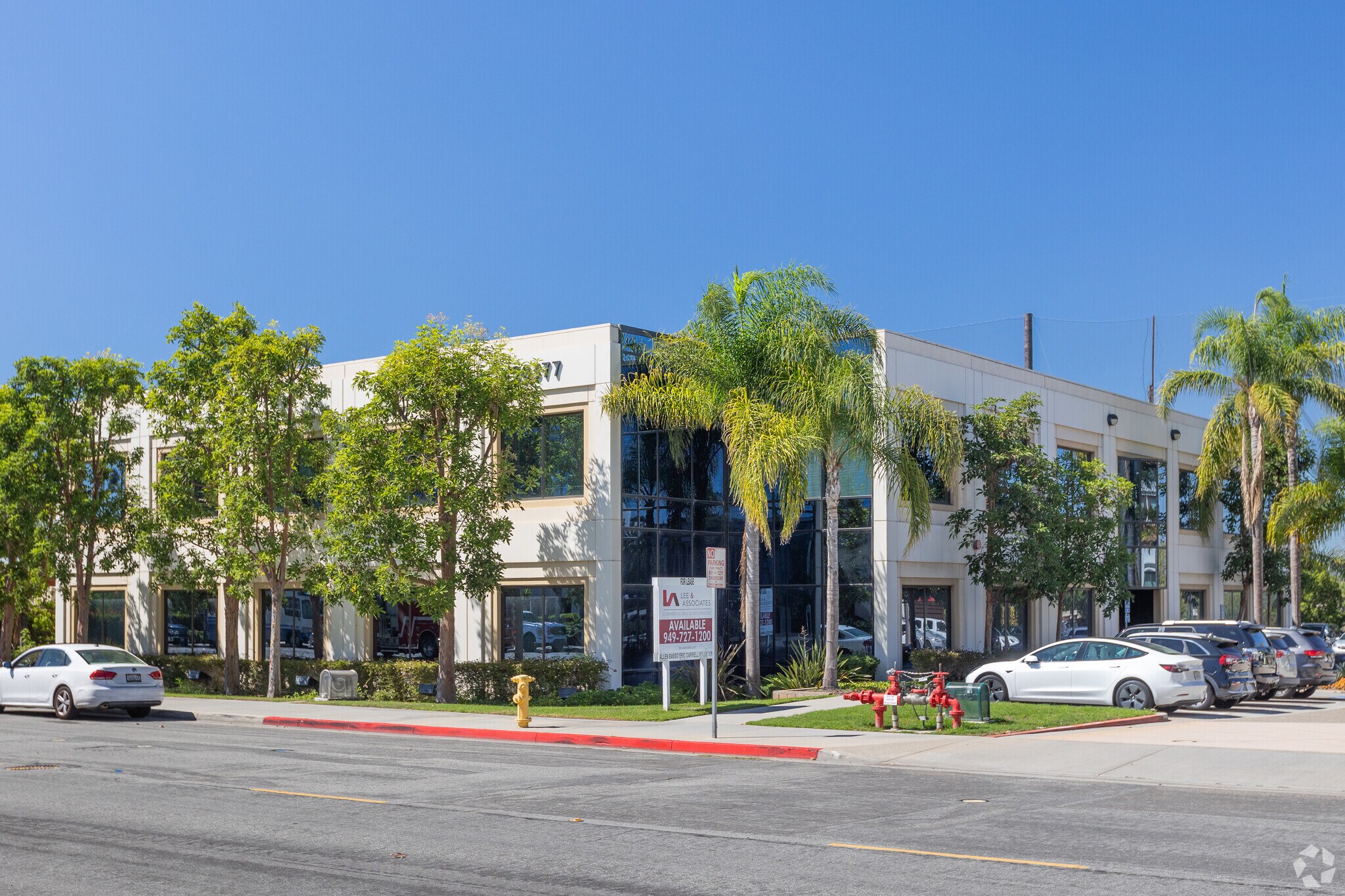 20377 Acacia St, Newport Beach, CA à louer Photo principale– Image 1 sur 18