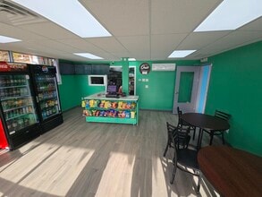 230 E Main St, Branford, CT à louer Photo intérieure– Image 1 sur 2