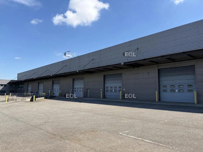 Plus de détails pour Industriel/Logistique à louer