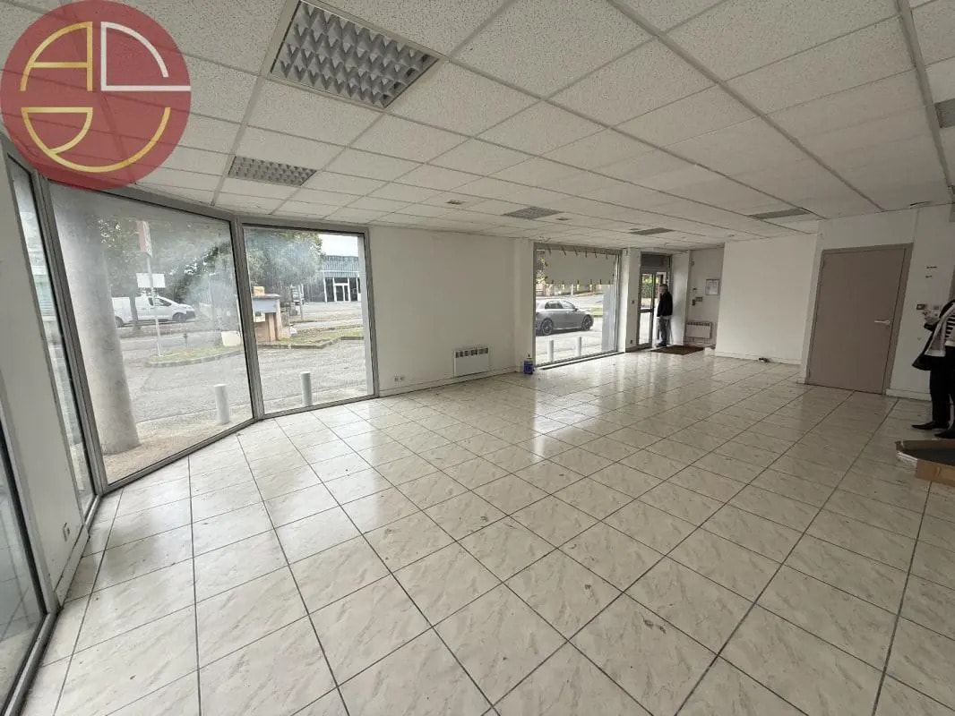 Local commercial dans Saint-Orens-de-Gameville à louer Photo de l’immeuble– Image 1 sur 10