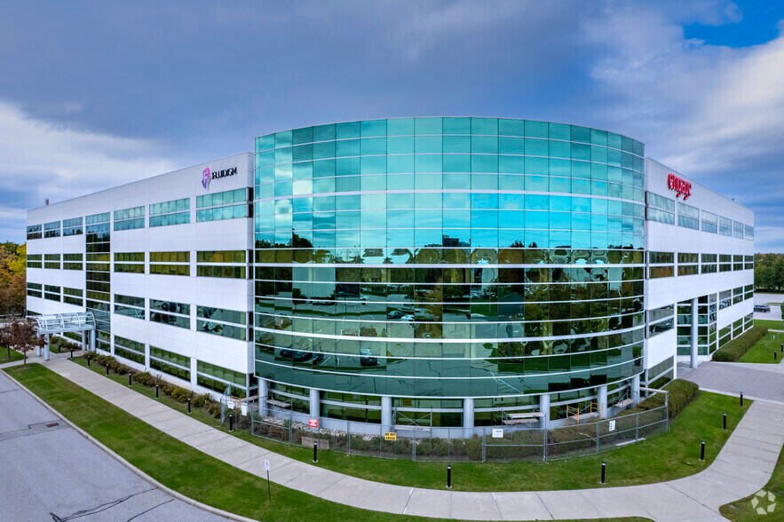 1380 Rodick Rd, Markham, ON à louer - Photo de l’immeuble – Image 3 sur 5