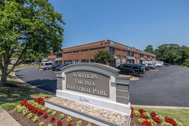 Plus de détails pour 7401-7403 Lockport Pl, Lorton, VA - Industriel/Logistique à louer
