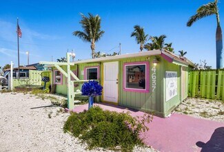 Plus de détails pour 4637 Pine Island Rd NW, Matlacha, FL - Local commercial à vendre