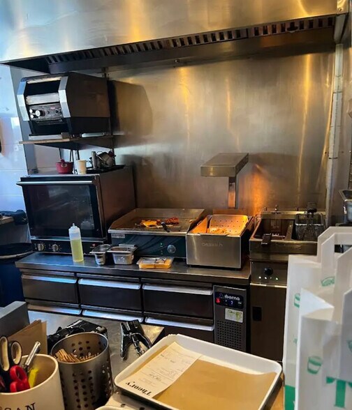 Local commercial dans Paris à louer - Photo intérieure – Image 2 sur 4