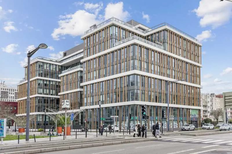2 Avenue De La Gare, Montigny-le-Bretonneux à louer - Photo de l’immeuble – Image 1 sur 17