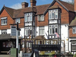 Plus de détails pour The Square, Forest Row - Hôtellerie à vendre