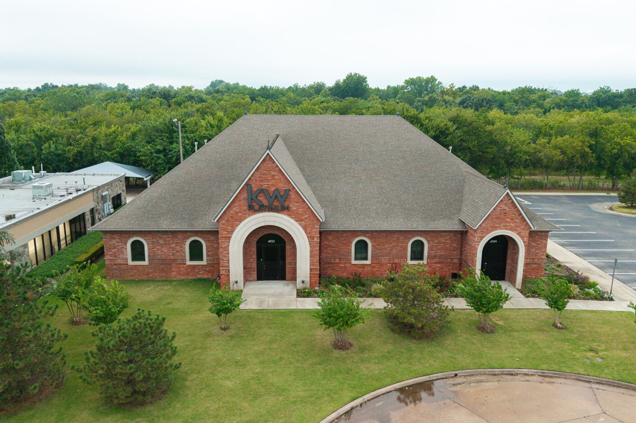 4513 Memorial Cir, Oklahoma City, OK à vendre Photo de l’immeuble– Image 1 sur 27