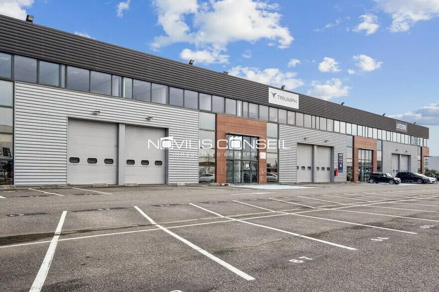 Local d’activités dans Colomiers à louer - Photo de l’immeuble – Image 1 sur 8
