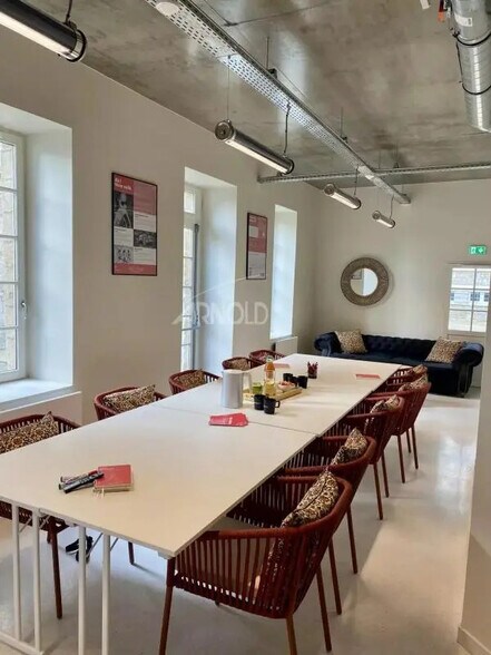 Bureau dans Vannes à louer - Photo de l’immeuble – Image 3 sur 8