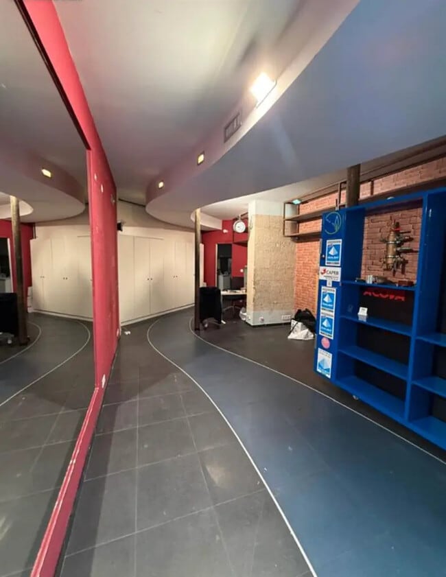 Plus de détails pour Local commercial à louer