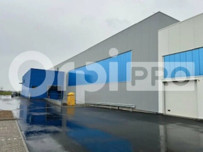 Plus de détails pour Local d'activités à louer