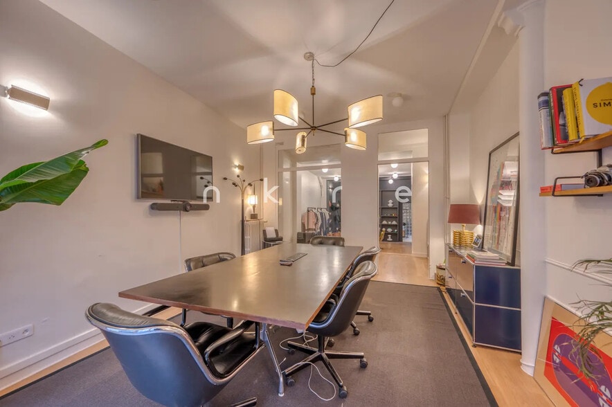 Local commercial dans Paris à louer - Photo de l’immeuble – Image 3 sur 13